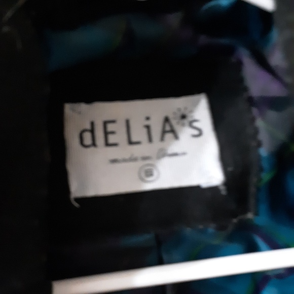 Delia's size med - Picture 2 of 2